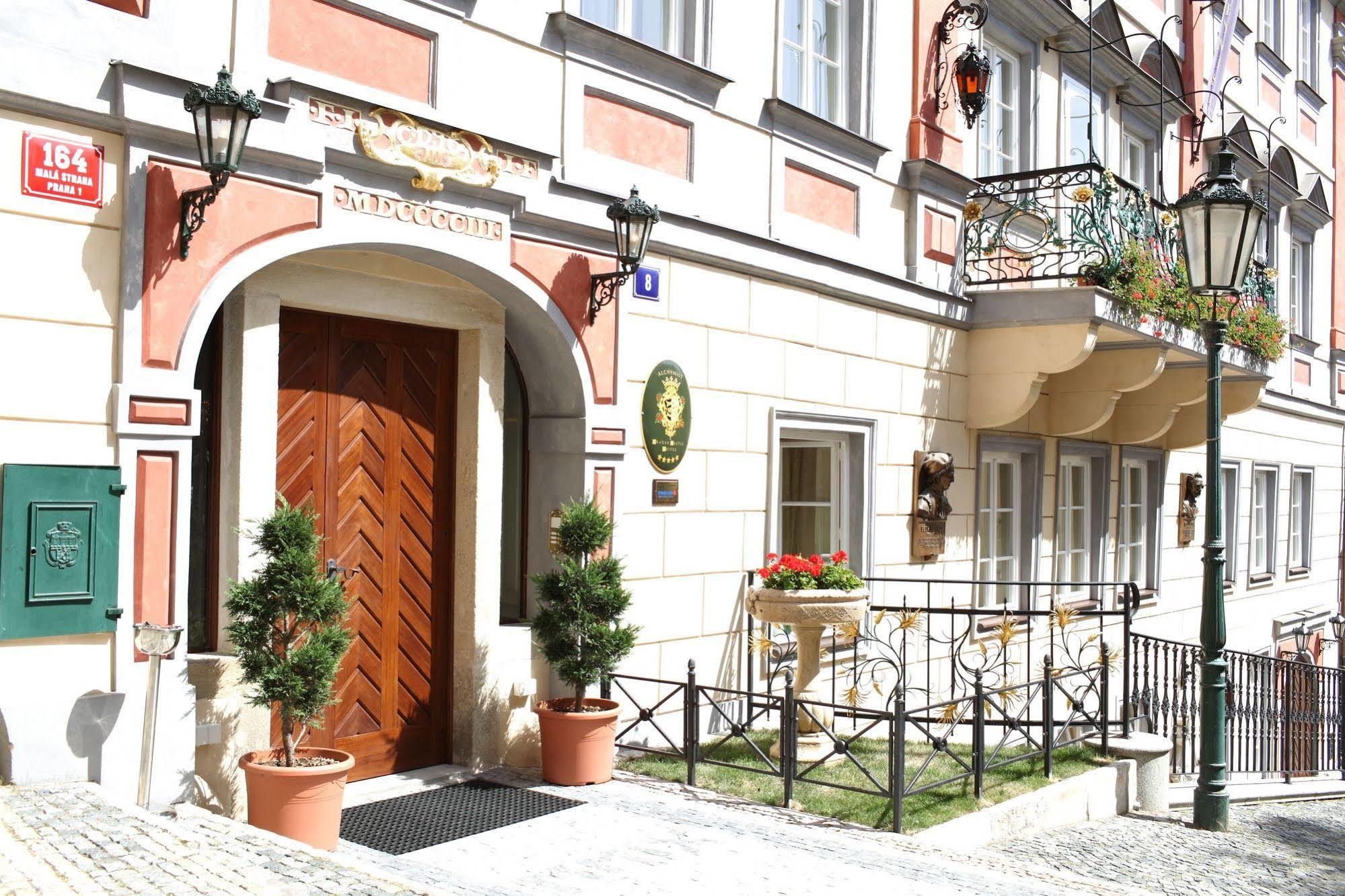 Alchymist Prague Castle Suites Exterior photo